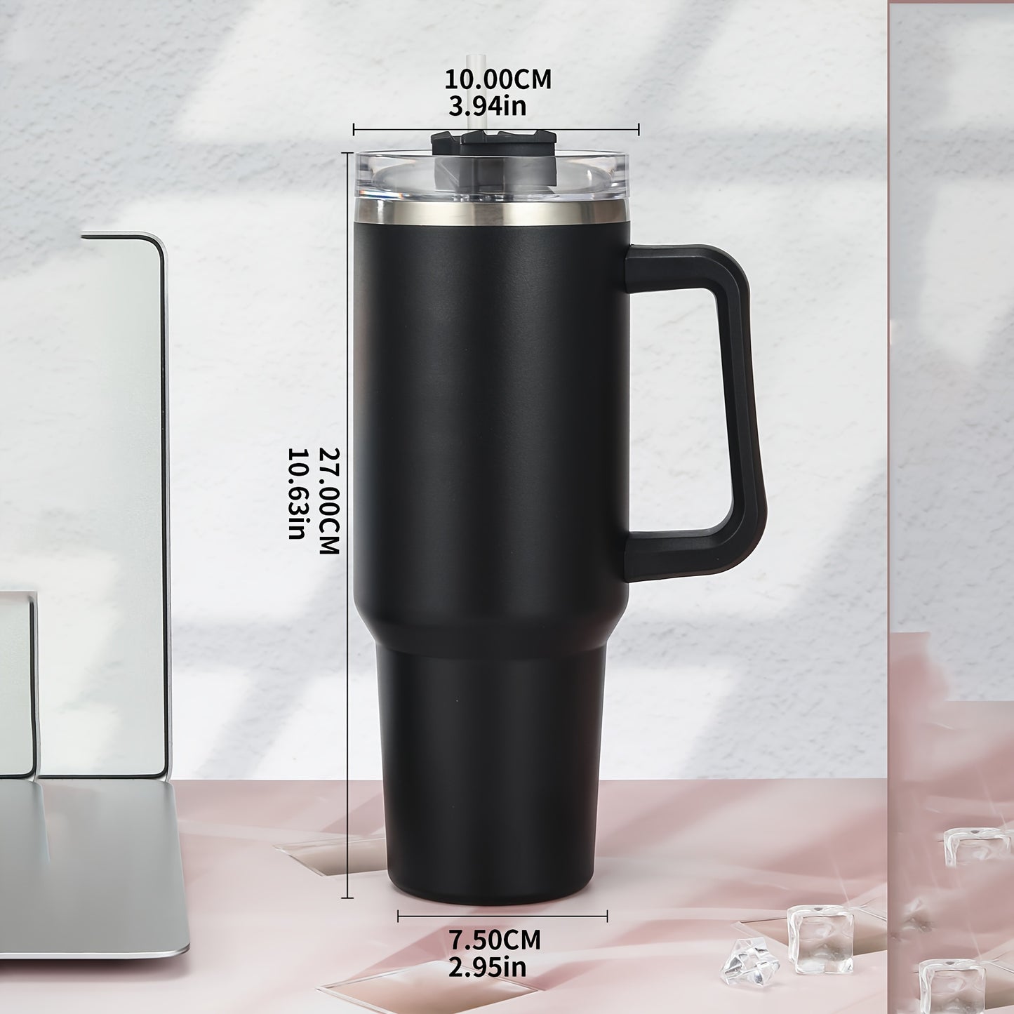 Gardez vos boissons à la température idéale avec cette grande tasse thermos élégante et pratique.