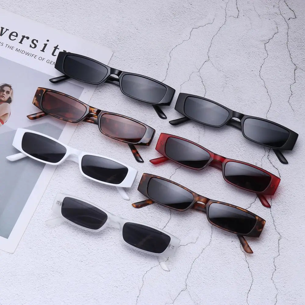 Affirmez votre style avec ces lunettes de soleil ultra-tendance.